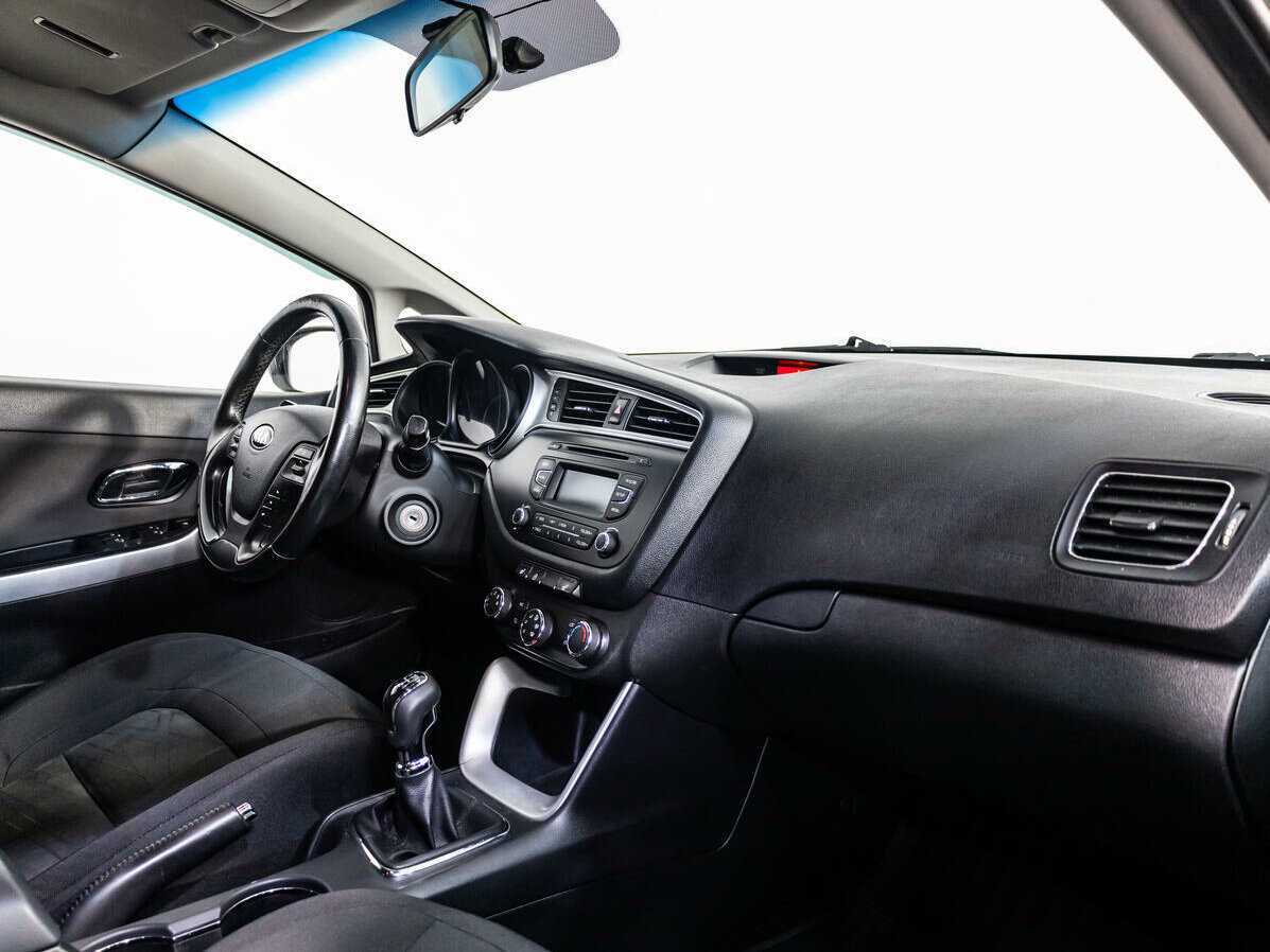 Kia Ceed с пробегом — 2017 год. Фото: #7