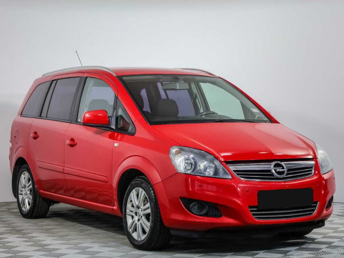 Opel Zafira с пробегом — 2012 год. Фото: #1