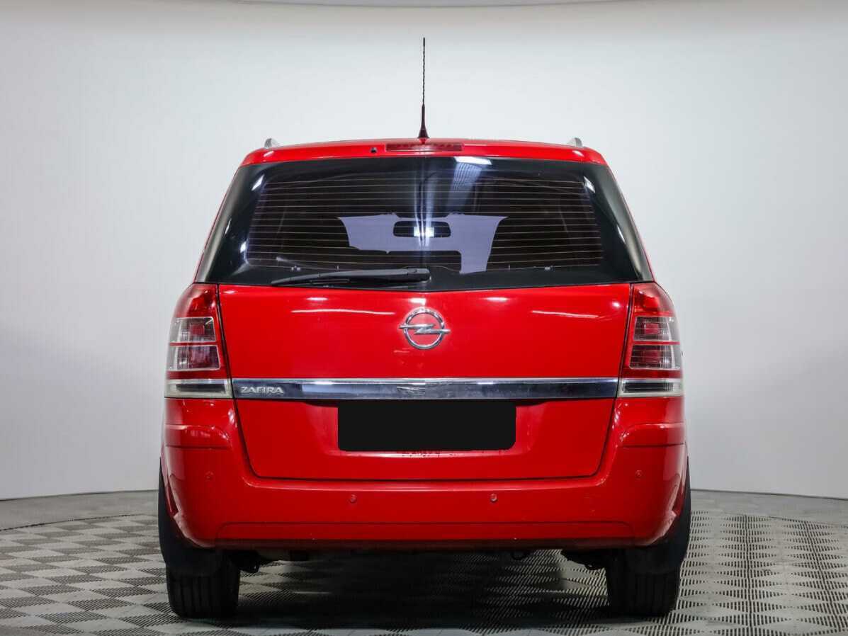 Opel Zafira с пробегом — 2012 год. Фото: #4