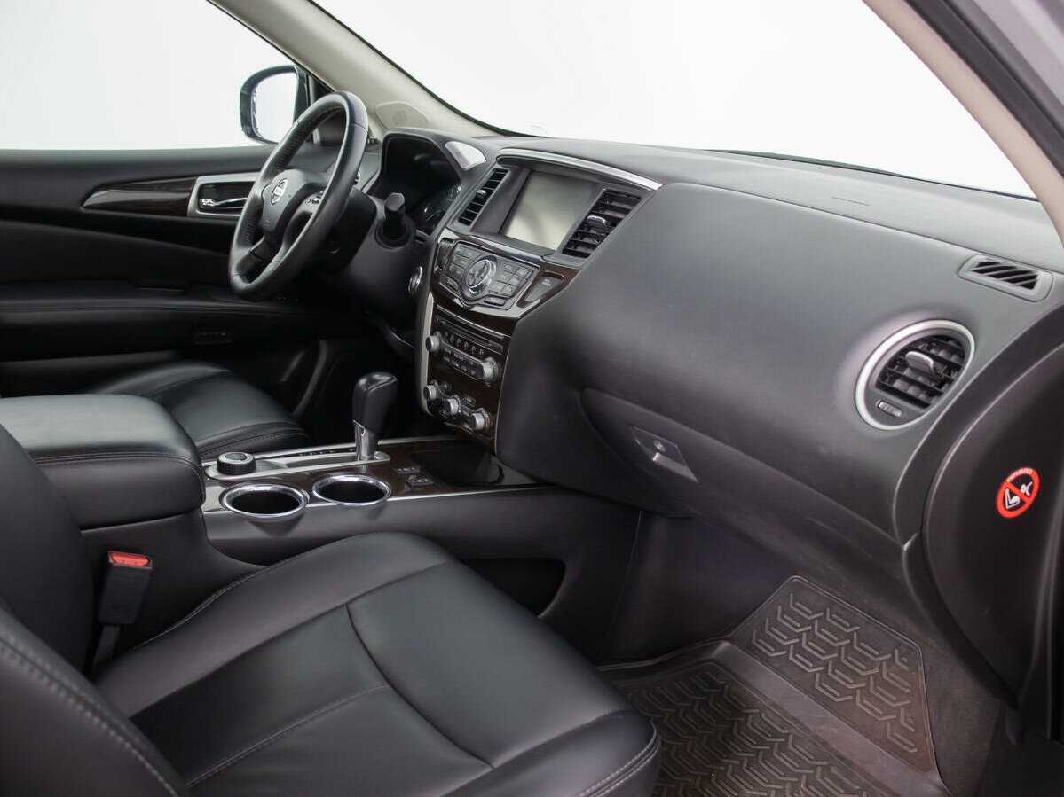 Nissan Pathfinder с пробегом — 2015 год. Фото: #8