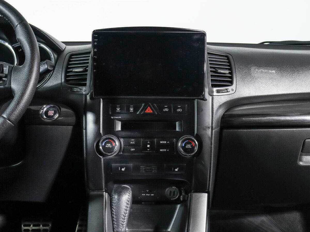 Kia Sorento с пробегом — 2012 год. Фото: #11