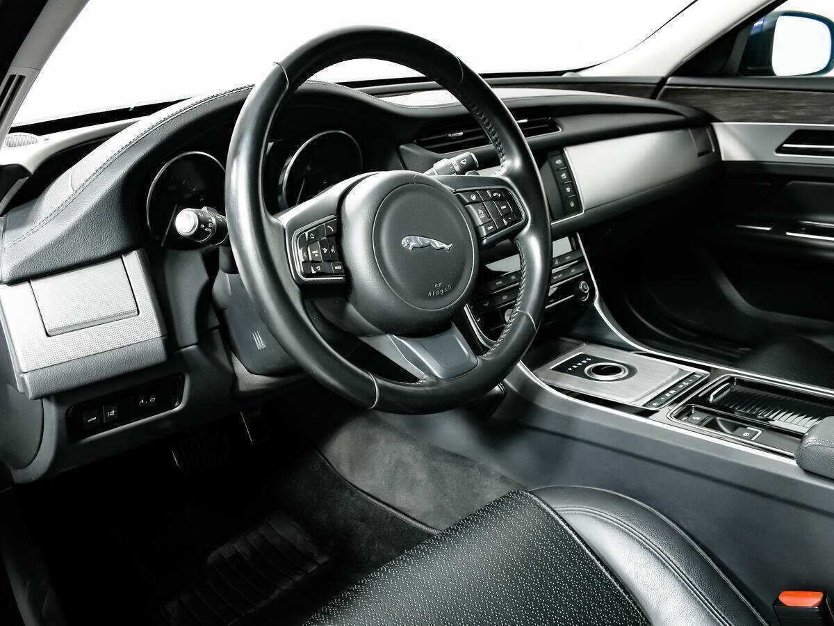 Jaguar XF с пробегом — 2016 год. Фото: #12