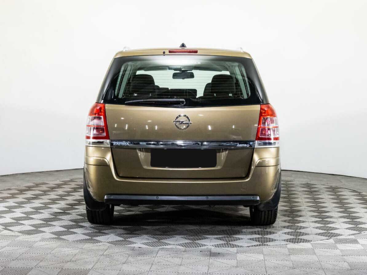 Opel Zafira с пробегом — 2012 год. Фото: #5