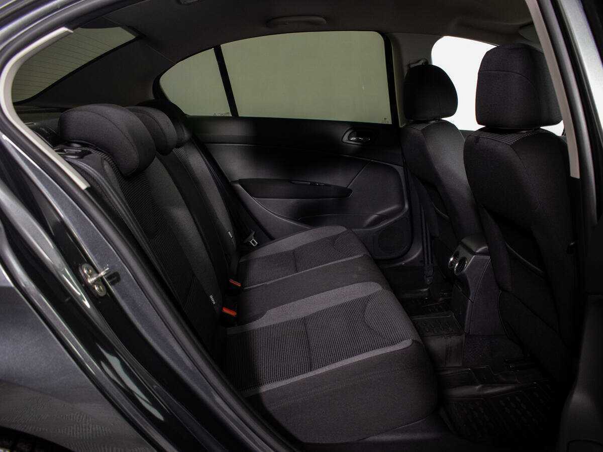 Peugeot 408 с пробегом — 2018 год. Фото: #7