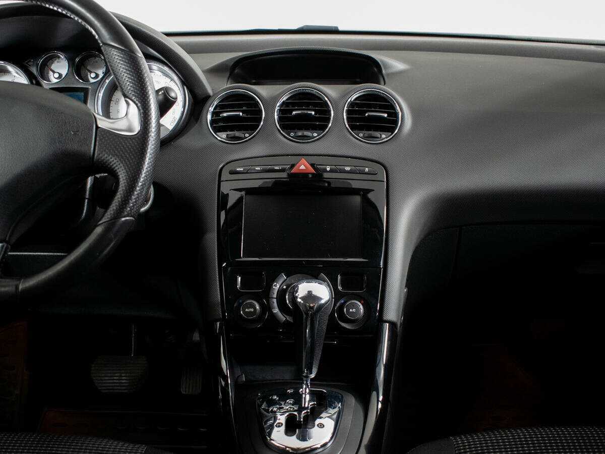 Peugeot 408 с пробегом — 2018 год. Фото: #8