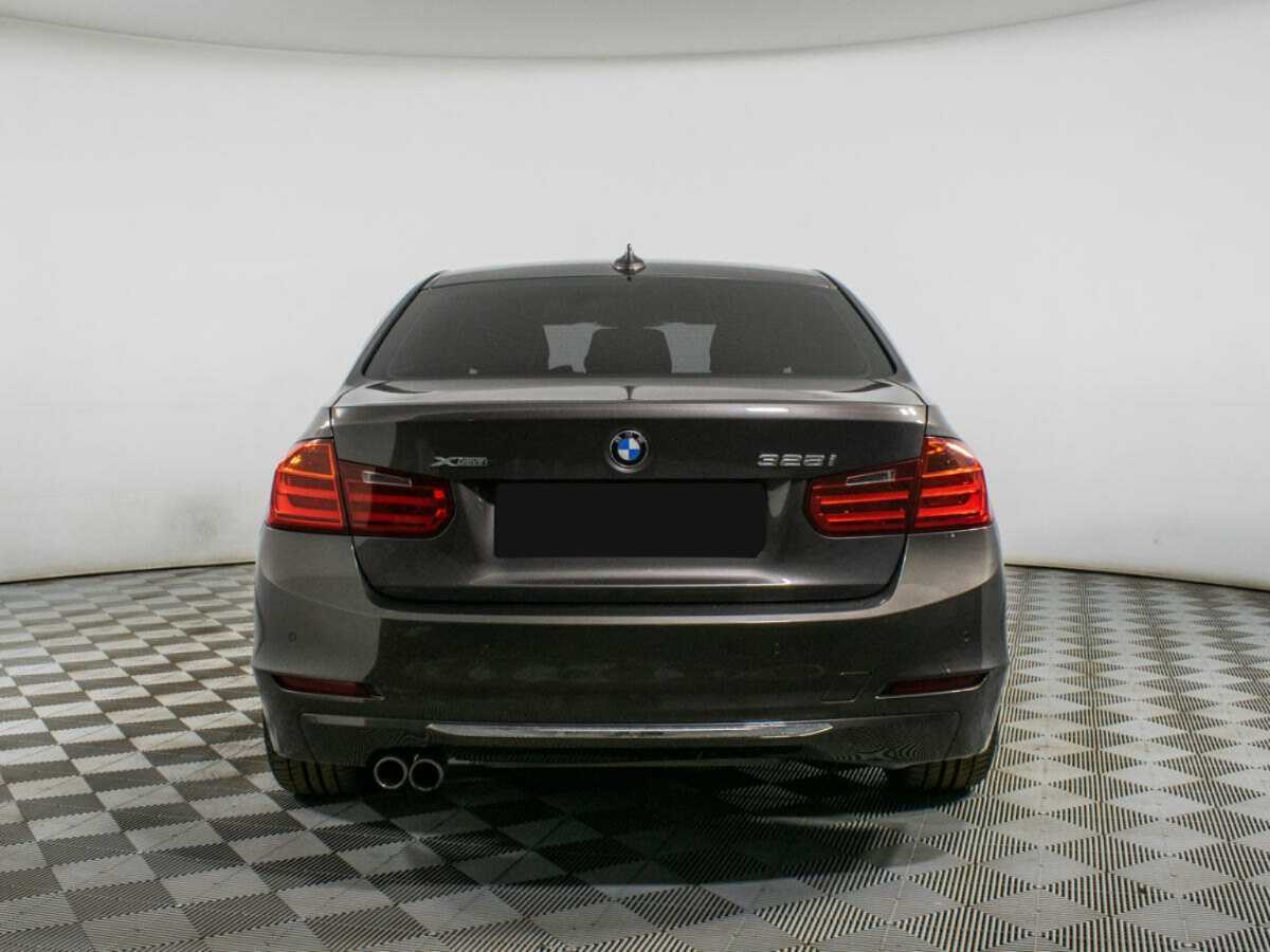 BMW 3 серии с пробегом — 2013 год. Фото: #5