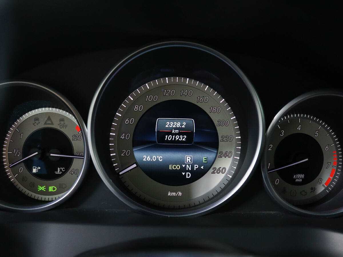 Mercedes-Benz E-Класс с пробегом — 2013 год. Фото: #8