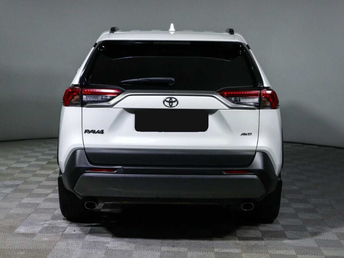 Toyota RAV4 с пробегом — 2020 год. Фото: #5