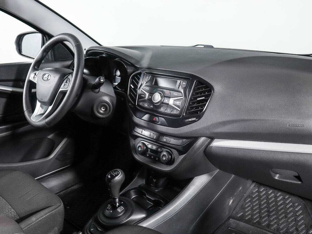 Lada (ВАЗ) Vesta с пробегом — 2019 год. Фото: #6