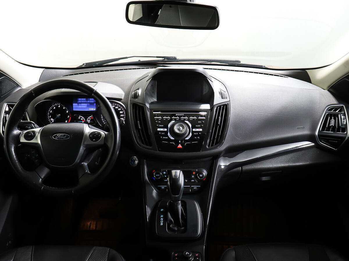 Ford Kuga с пробегом — 2014 год. Фото: #10