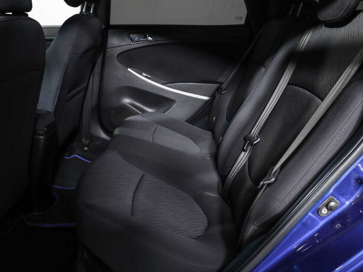 Hyundai Solaris с пробегом — 2013 год. Фото: #7