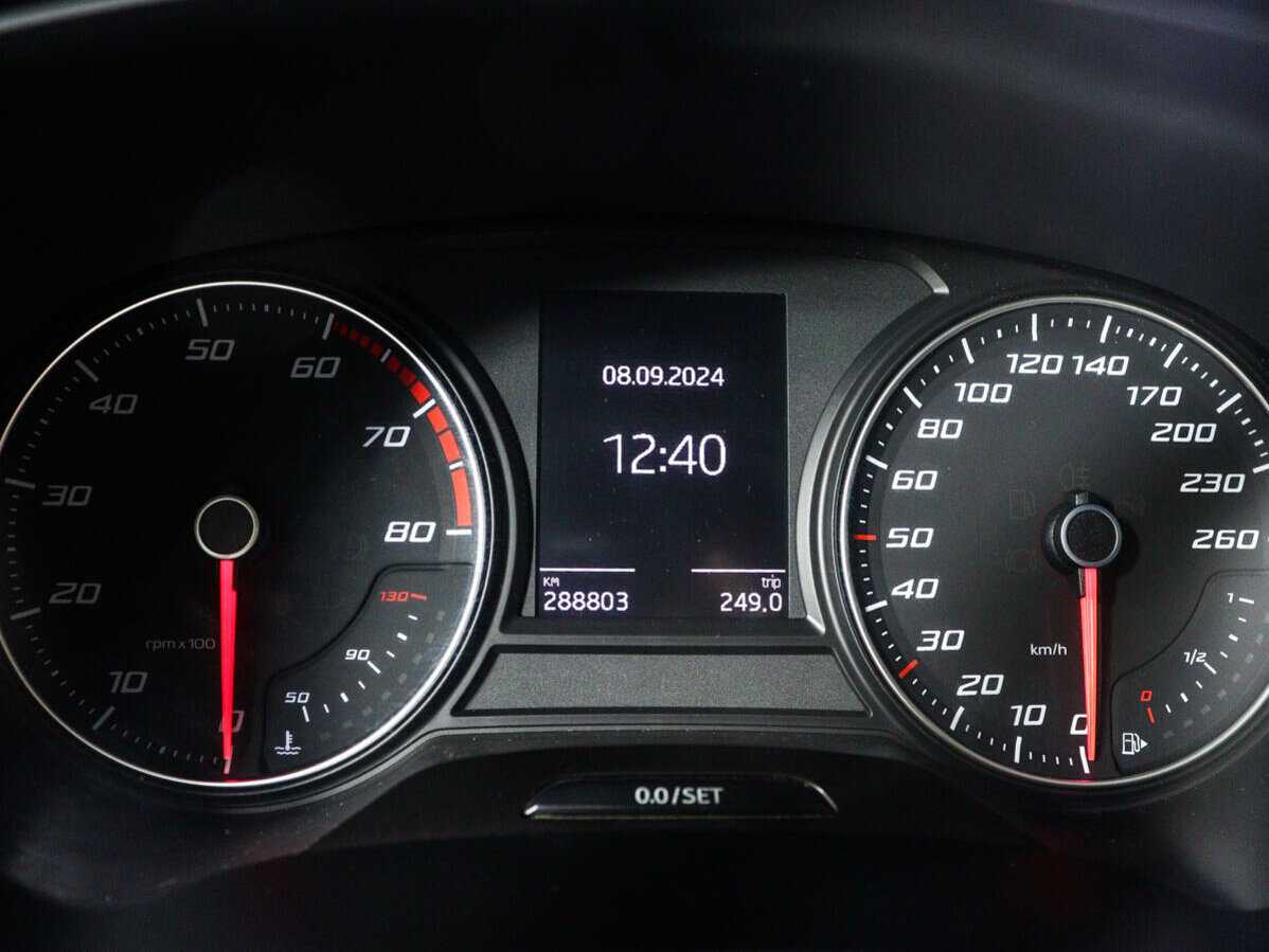 SEAT Leon с пробегом — 2013 год. Фото: #8