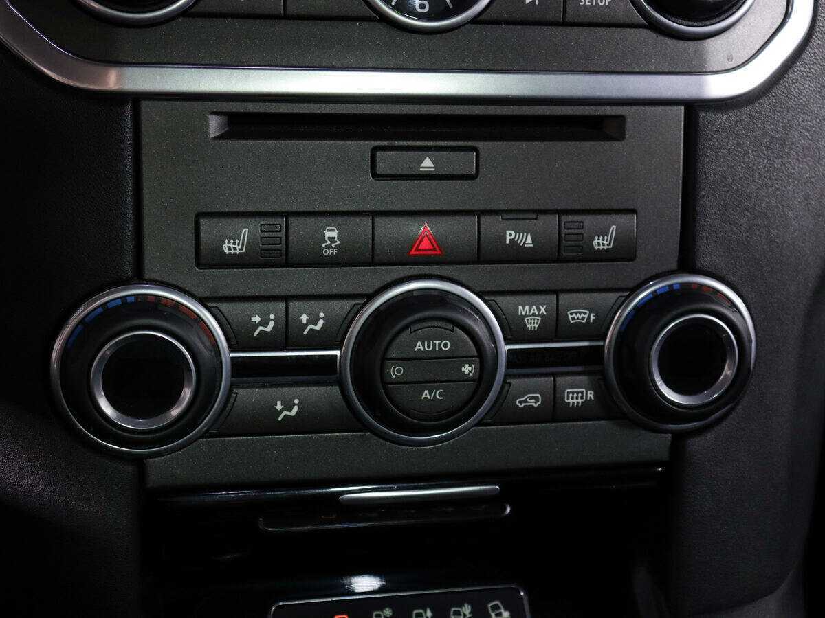 Land Rover Discovery с пробегом — 2013 год. Фото: #23