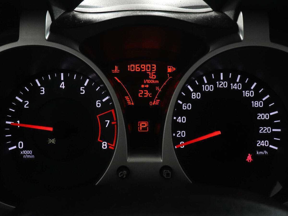 Nissan Juke с пробегом — 2012 год. Фото: #10