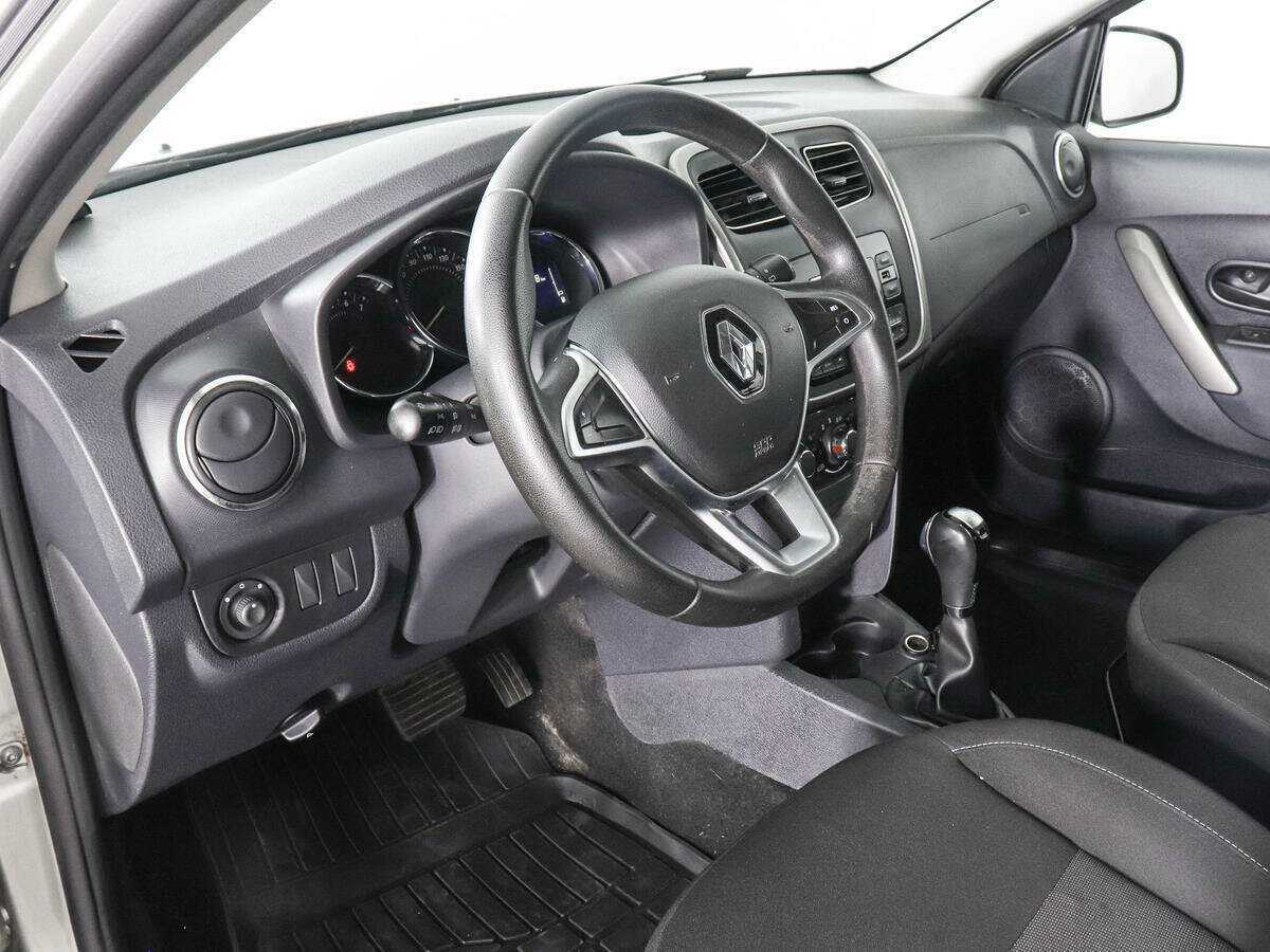 Renault Sandero с пробегом — 2019 год. Фото: #8