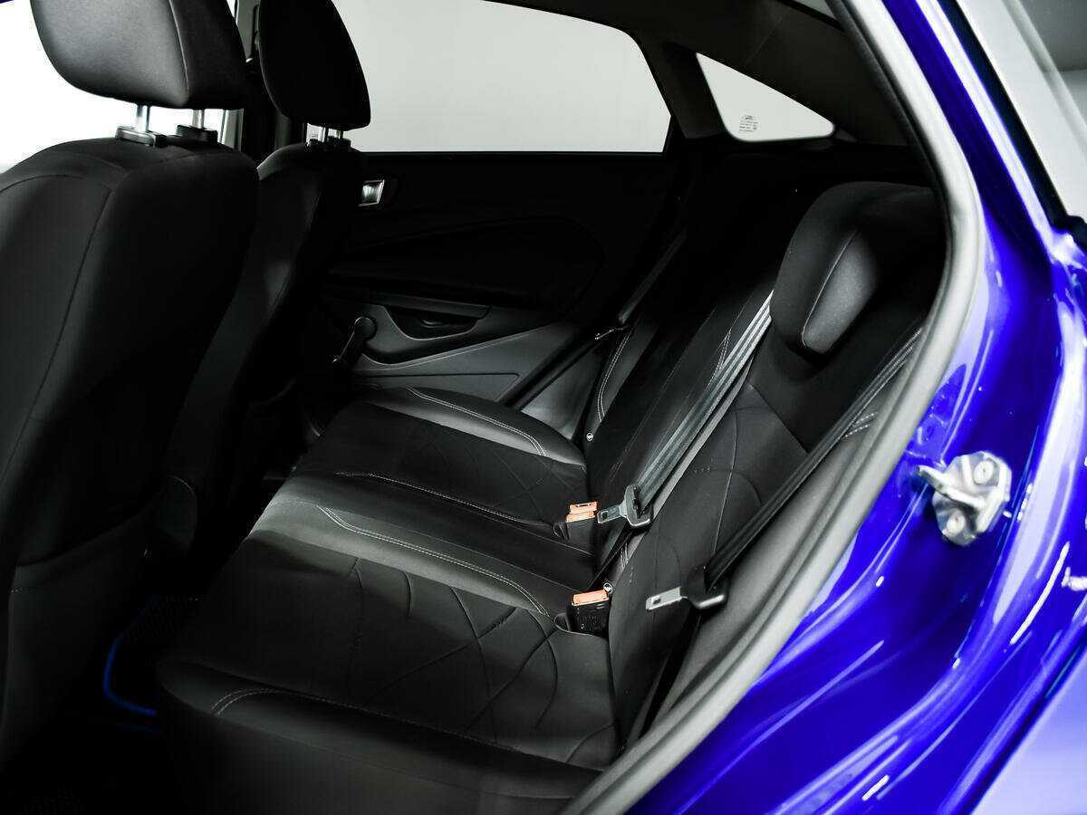 Ford Fiesta с пробегом — 2016 год. Фото: #11