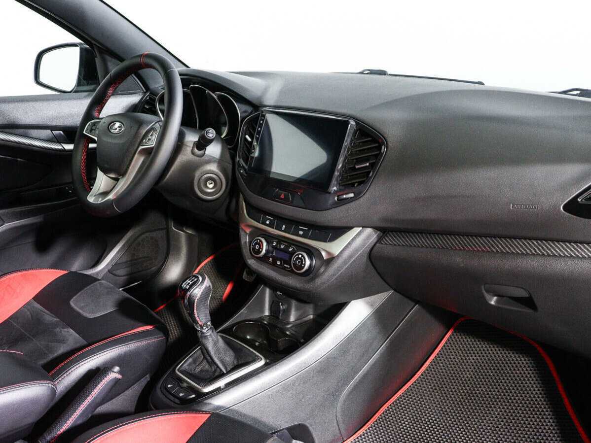 Lada (ВАЗ) Vesta с пробегом — 2019 год. Фото: #6