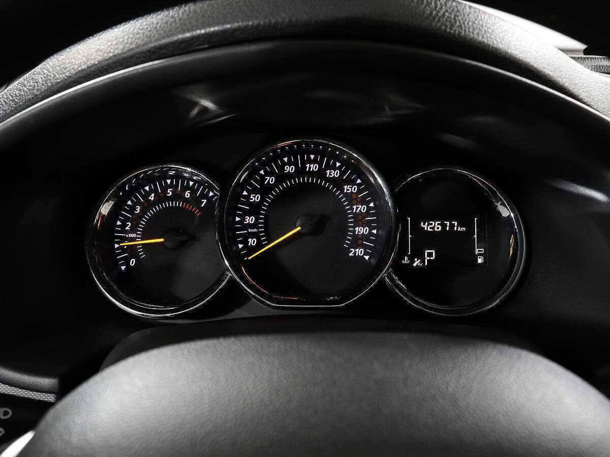 Renault Logan с пробегом — 2020 год. Фото: #9