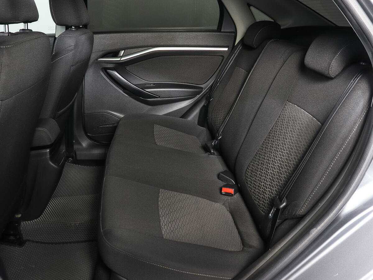 Lada (ВАЗ) Vesta с пробегом — 2020 год. Фото: #9