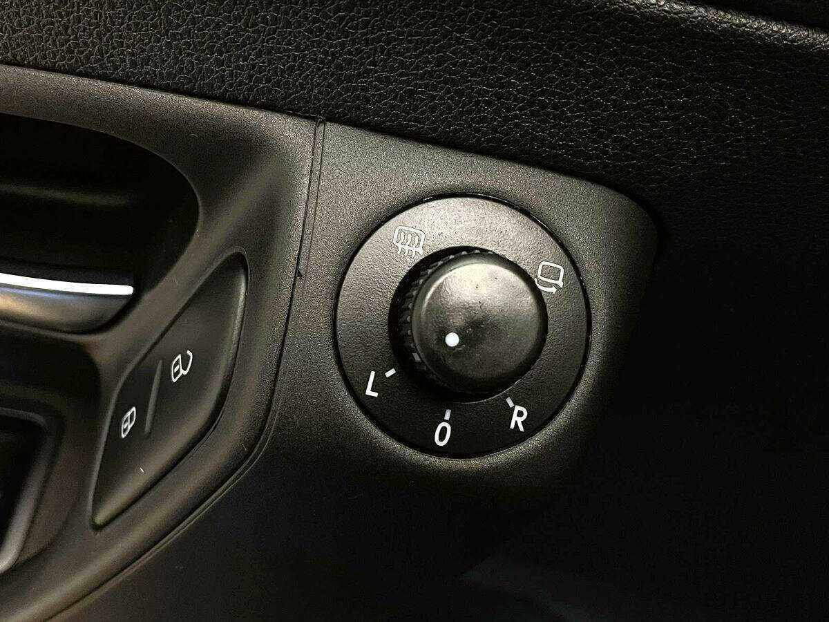 Volkswagen Polo с пробегом — 2018 год. Фото: #12