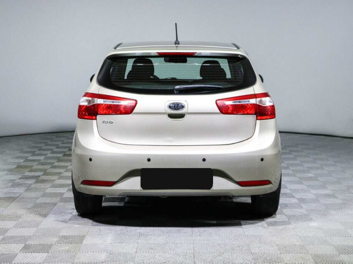 Kia Rio с пробегом — 2012 год. Фото: #4