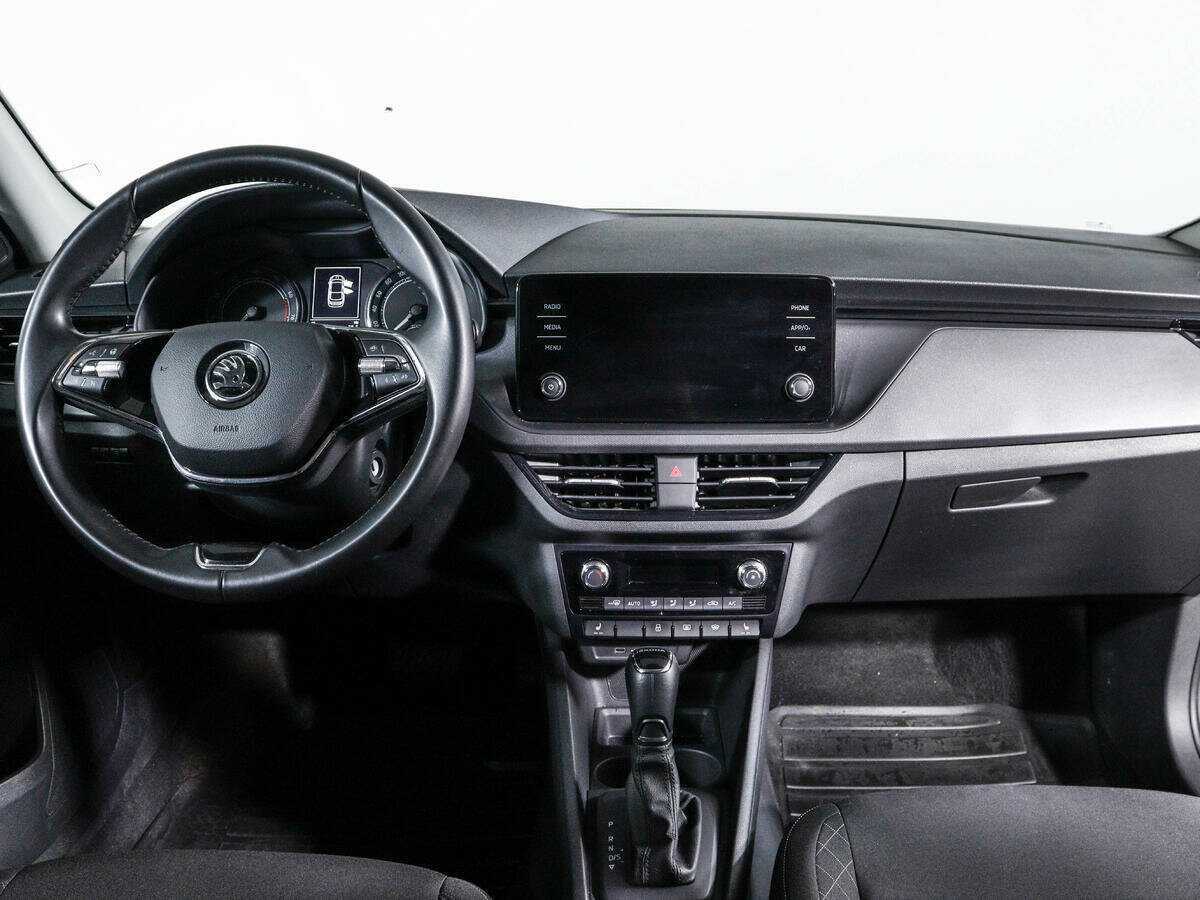 Skoda Rapid с пробегом — 2021 год. Фото: #9