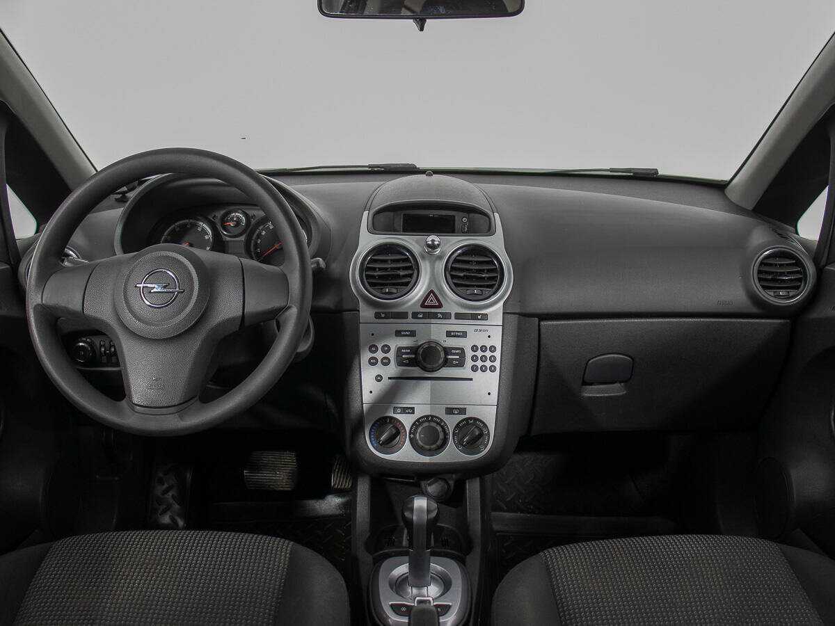 Opel Corsa с пробегом — 2012 год. Фото: #12