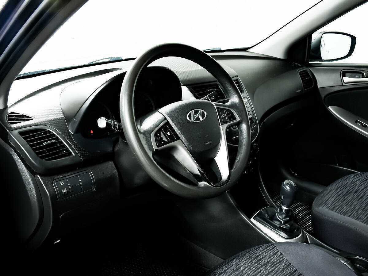 Hyundai Solaris с пробегом — 2016 год. Фото: #12