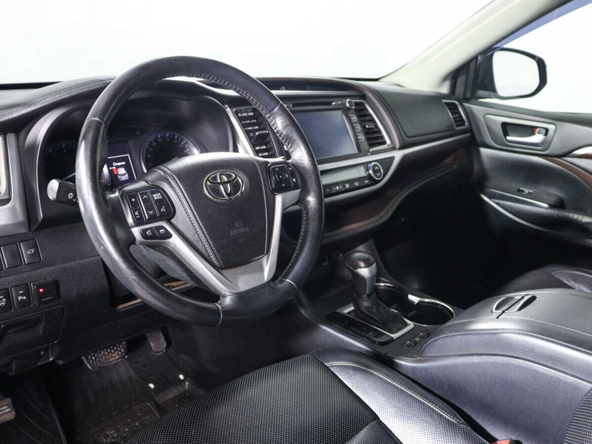 Toyota Highlander с пробегом — 2014 год. Фото: #13