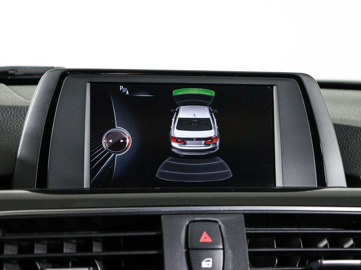 BMW 3 серии с пробегом — 2017 год. Фото: #14