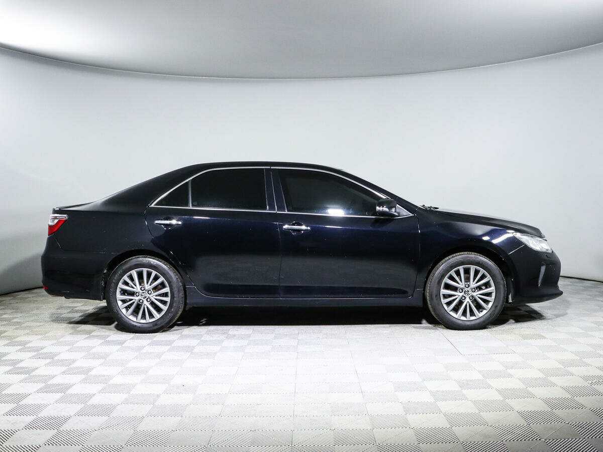 Toyota Camry с пробегом — 2016 год. Фото: #3