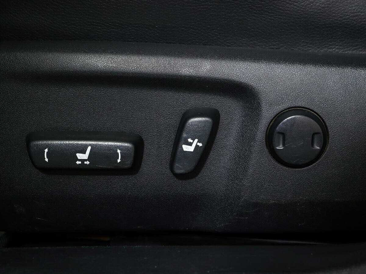 Toyota Camry с пробегом — 2016 год. Фото: #17