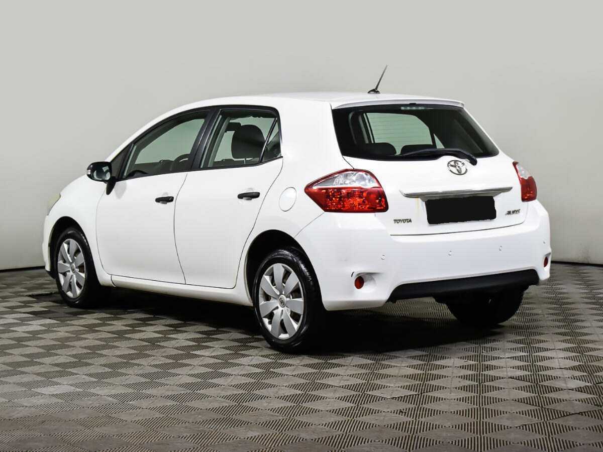 Toyota Auris с пробегом — 2012 год. Фото: #5
