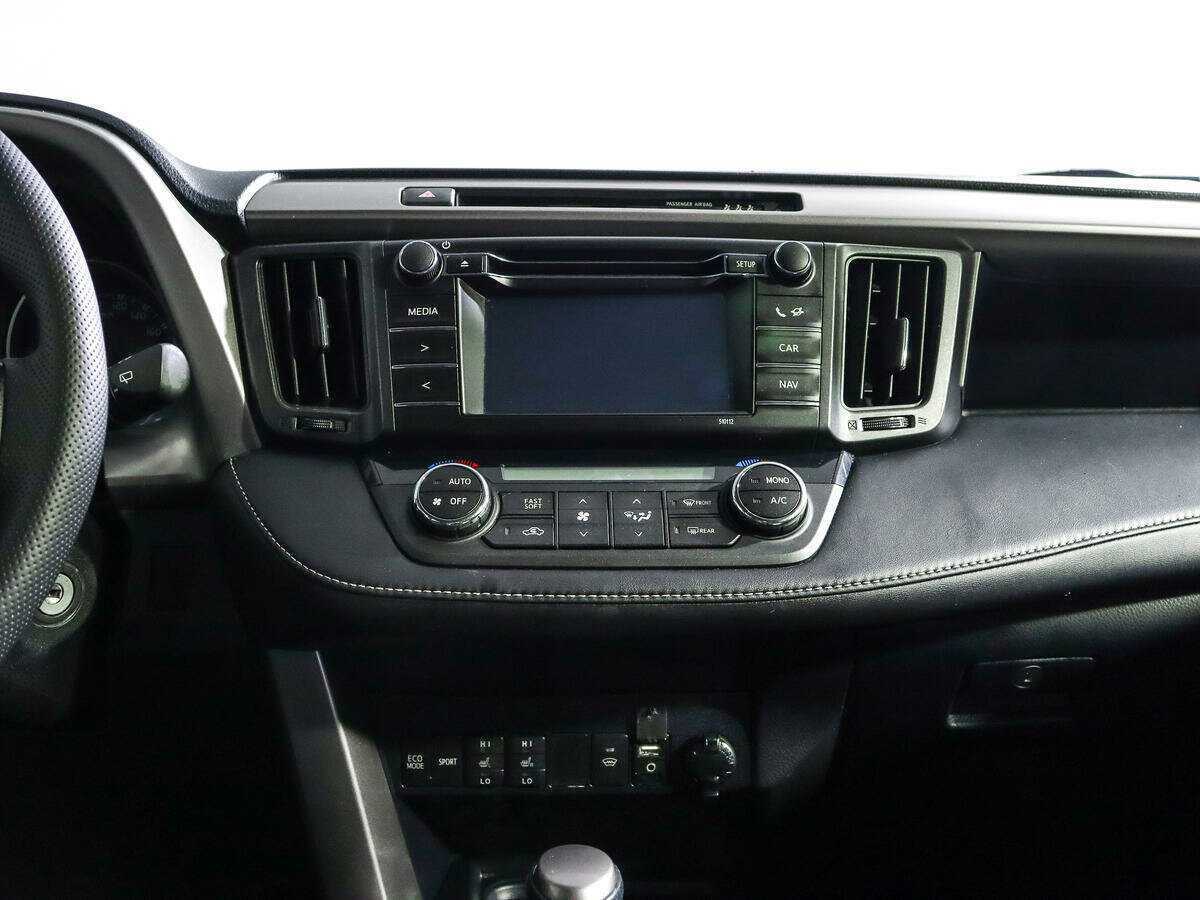 Toyota RAV4 с пробегом — 2016 год. Фото: #10