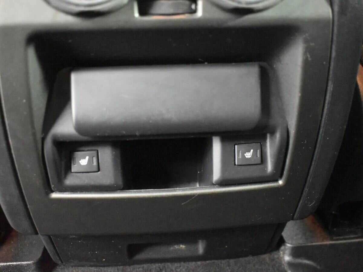 Land Rover Discovery с пробегом — 2014 год. Фото: #21