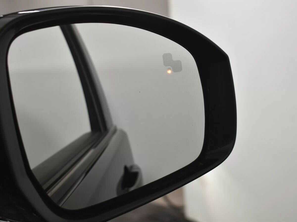 Land Rover Discovery с пробегом — 2014 год. Фото: #22