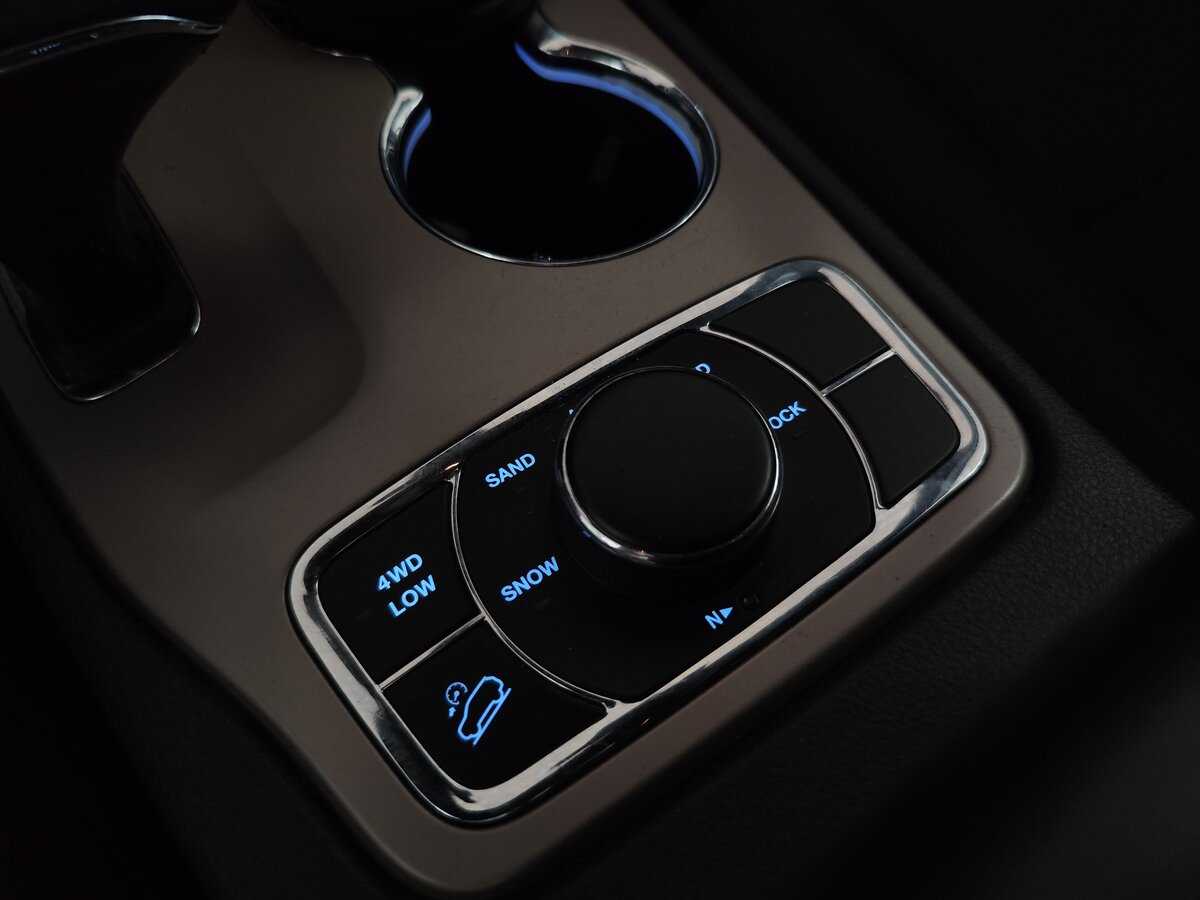 Jeep Grand Cherokee с пробегом — 2013 год. Фото: #13