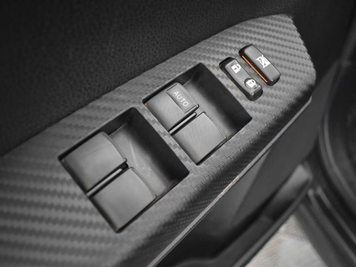 Toyota RAV4 с пробегом — 2014 год. Фото: #6