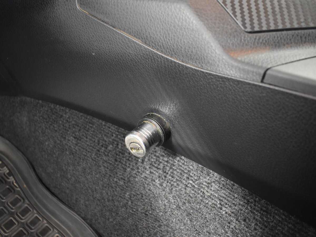 Toyota RAV4 с пробегом — 2014 год. Фото: #15