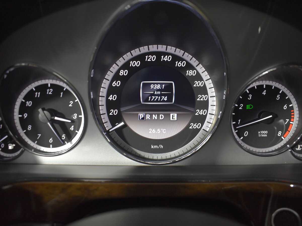 Mercedes-Benz E-Класс с пробегом — 2012 год. Фото: #12