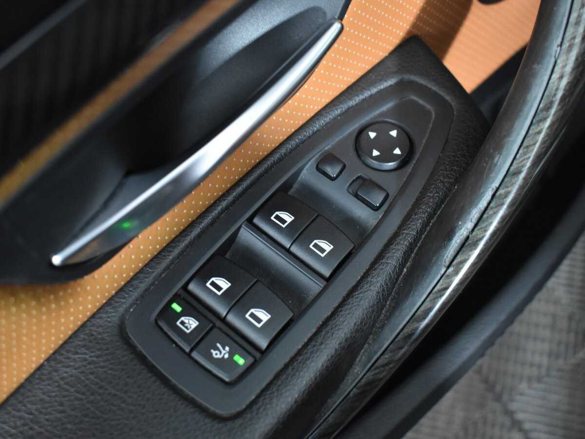 BMW 3 серии с пробегом — 2013 год. Фото: #8