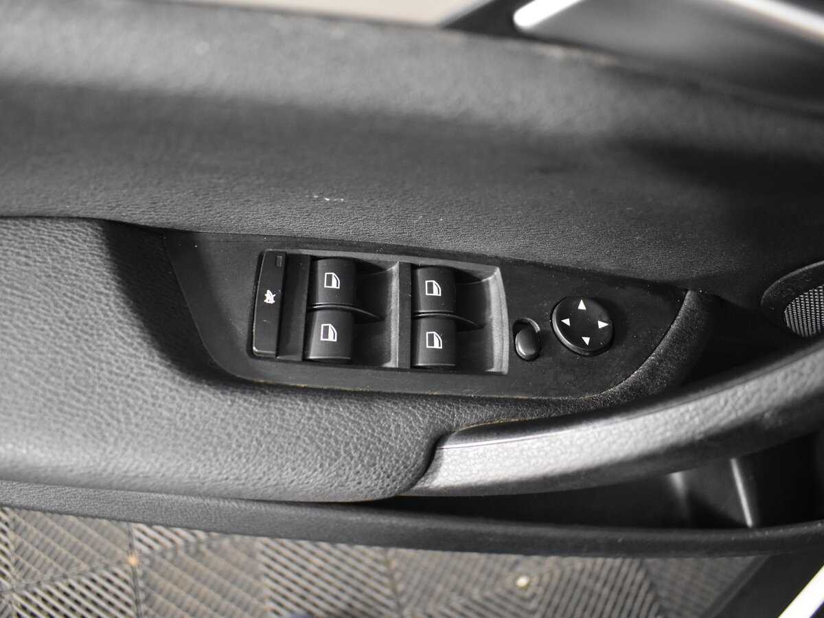 BMW X1 с пробегом — 2014 год. Фото: #10