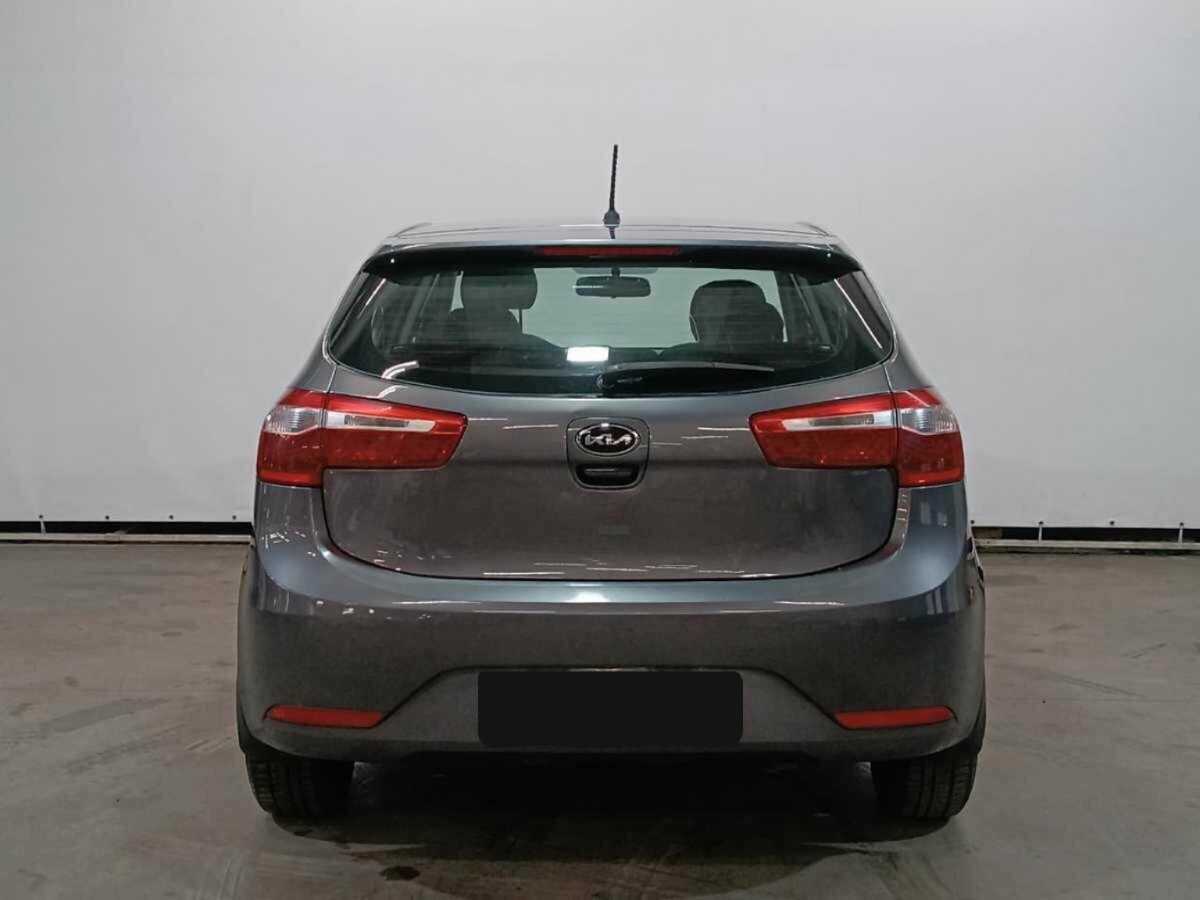 Kia Rio с пробегом — 2015 год. Фото: #5