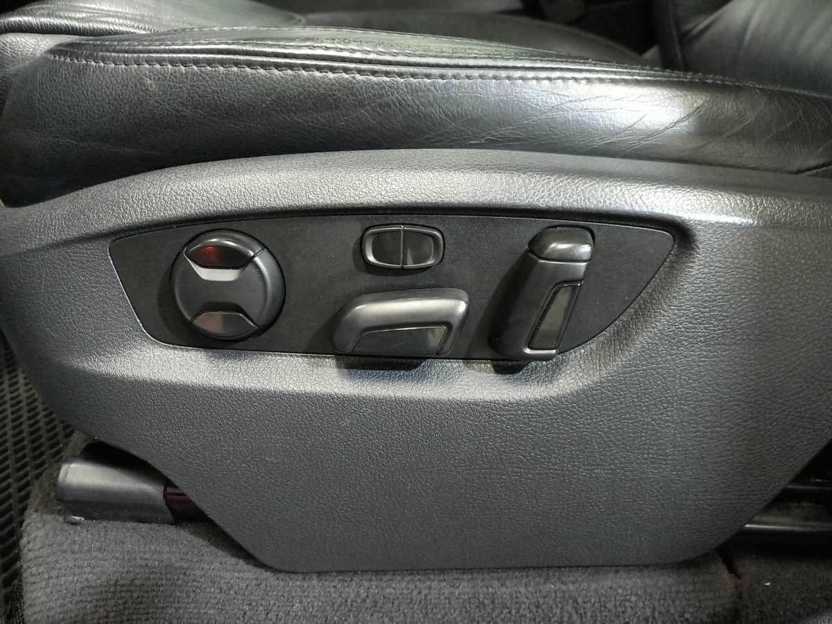 Volkswagen Touareg с пробегом — 2013 год. Фото: #16