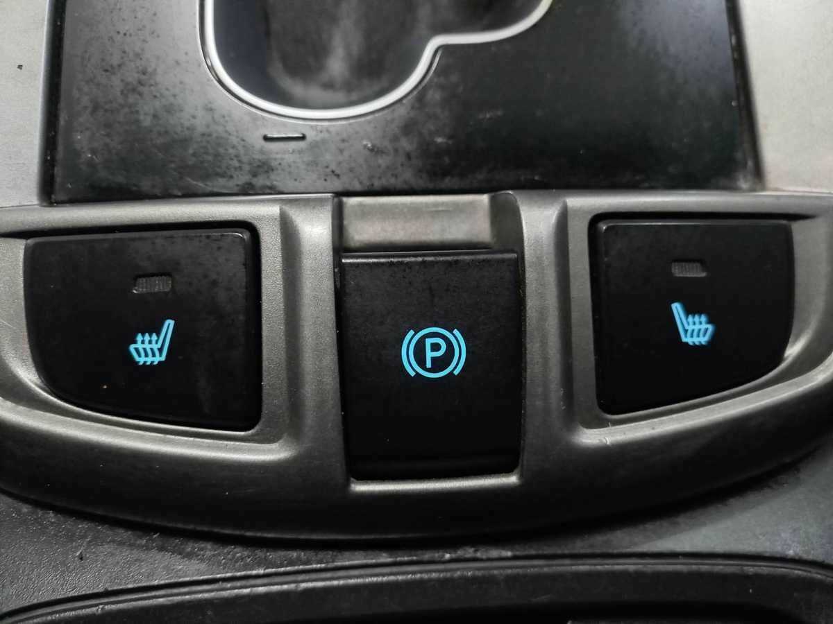 Chevrolet Captiva с пробегом — 2012 год. Фото: #14