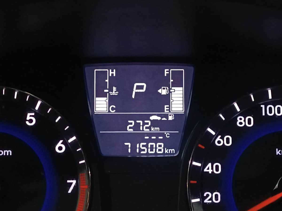 Hyundai Solaris с пробегом — 2016 год. Фото: #12