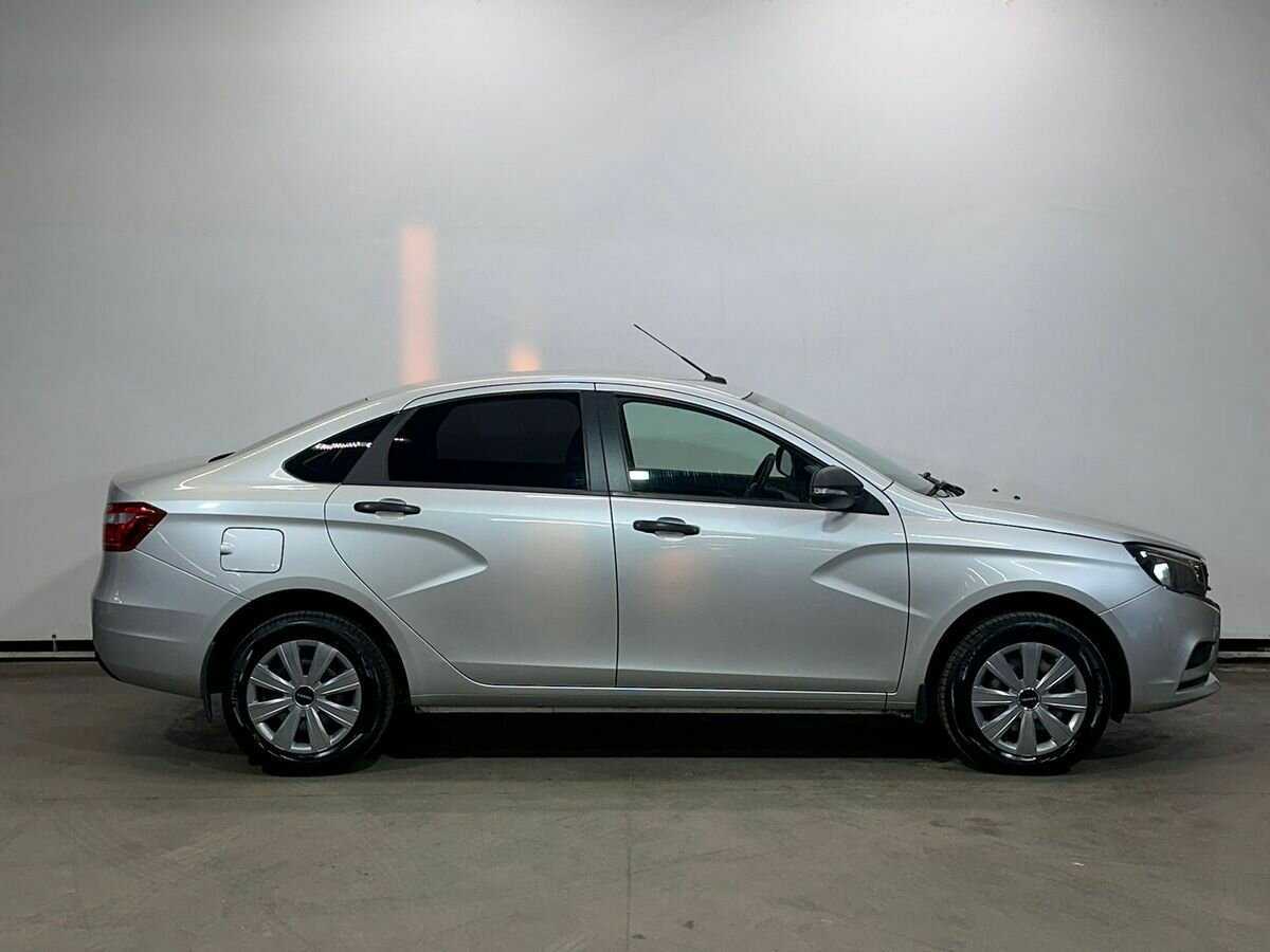 Lada (ВАЗ) Vesta с пробегом — 2016 год. Фото: #3