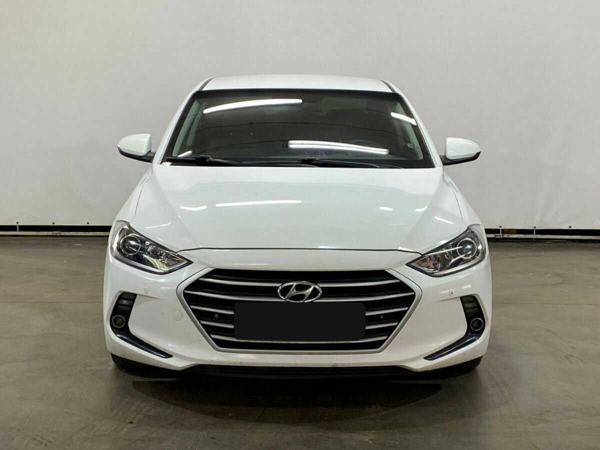 Hyundai Elantra с пробегом — 2017 год. Фото: #1