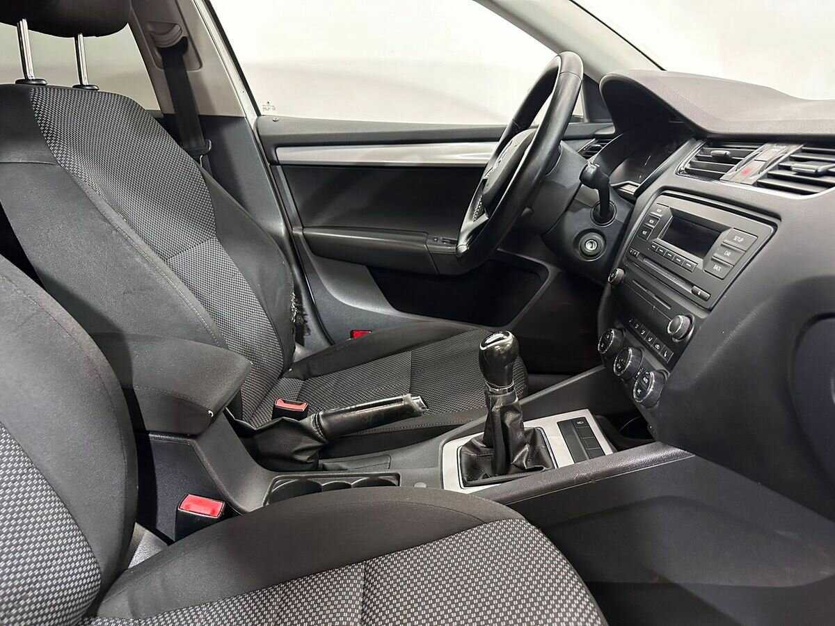 Skoda Octavia с пробегом — 2013 год. Фото: #8