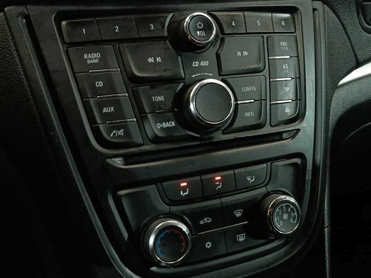 Opel Mokka с пробегом — 2014 год. Фото: #13